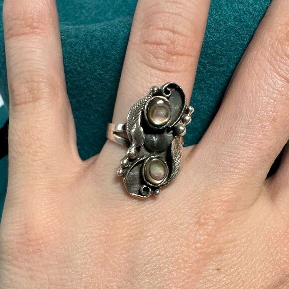 Abalone and Sterling vintage native ring - Picture 4 of 4